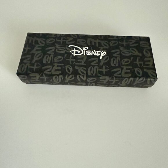 NWT - Disney Mickey Mouse Adult Vintage Analog Quartz Watch - Picture 9 of 16